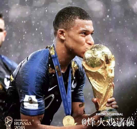 姆巴佩兄弟闪耀赛场:9天内齐进球,同款庆祝尽显兄弟情 姆巴佩兄弟闪耀赛场:9天内齐进球,同款庆祝尽显兄弟情