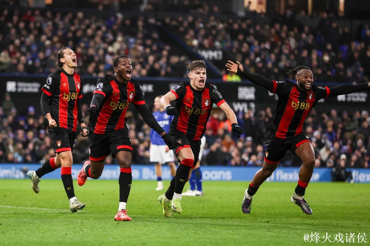 伯恩茅斯连续三年英超客场对阵曼联均轻松斩获至少三球 伯恩茅斯连续三年英超客场对阵曼联均轻松斩获至少三球