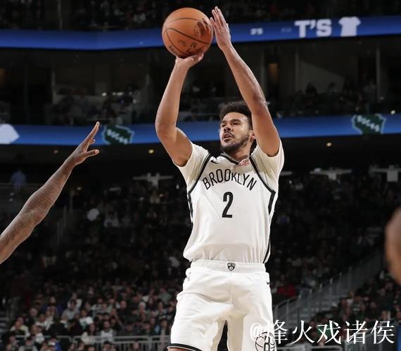 卡梅伦-约翰逊9投5中贡献13分、3篮板和2助攻,其中三分球5中2 卡梅伦-约翰逊9投5中贡献13分、3篮板和2助攻,其中三分球5中2