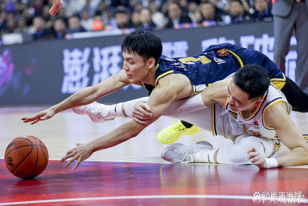 徐杰压哨绝杀!广东险胜山西 吉伦沃特46分 徐杰压哨绝杀!广东险胜山西 吉伦沃特46分